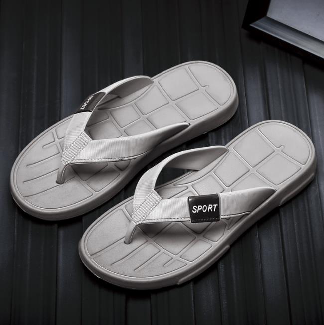 Simple threecolor men's casual flip flops Custom Flip Flops