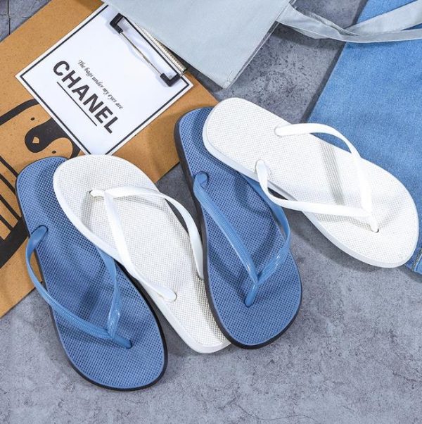 Monochrome flat comfortable flip flops (1)