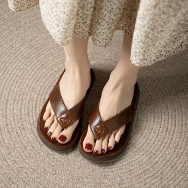 Anti-slip fashion women’s leather flip flops for summer
