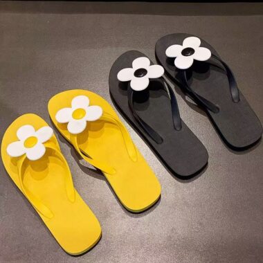 custom anti-slip beach women rubber flip flops factory