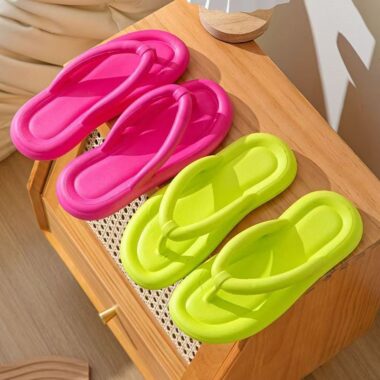 Custom anti-slip outdoor women EVA flip flops manufacturer