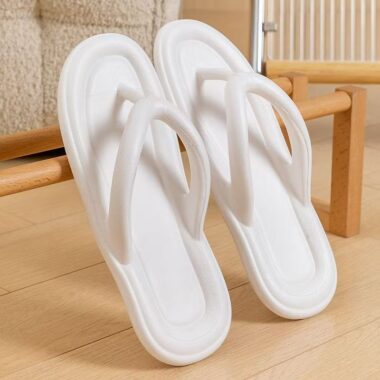 Custom anti-slip outdoor women EVA flip flops manufacturer