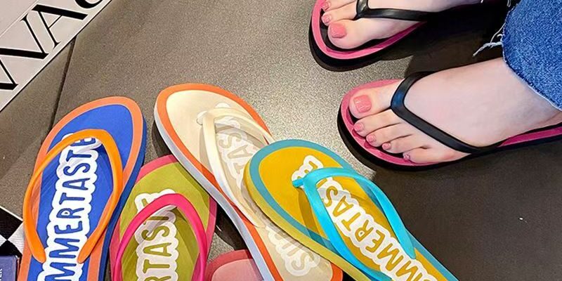 custom candy color women rubber flip flops supplier