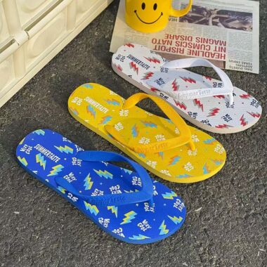 custom cartoon anti-slip men rubber flip flops manufacturer