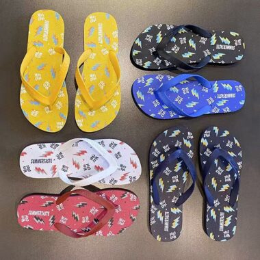 custom cartoon anti-slip men rubber flip flops manufacturer