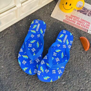 custom cartoon anti-slip men rubber flip flops manufacturer