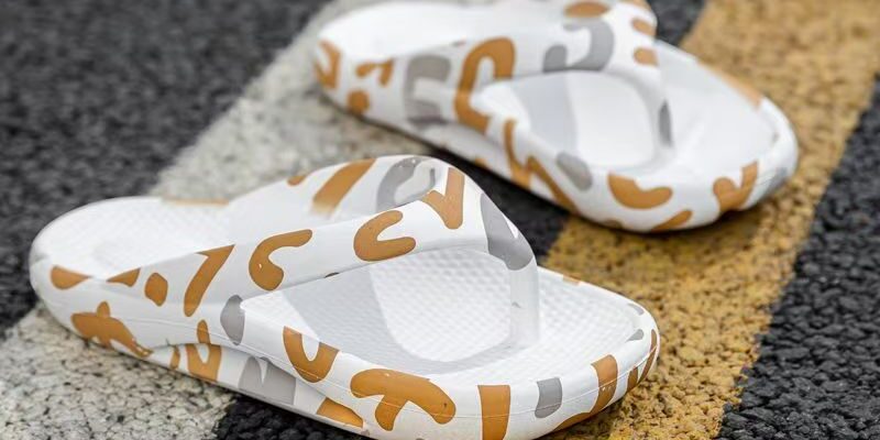 custom durable men EVA flip flops wholesale