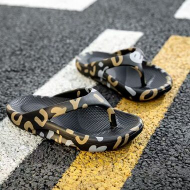 custom durable men EVA flip flops wholesale
