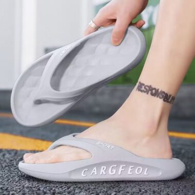 custom lightweight non-slip men EVA flip flops manufacturer