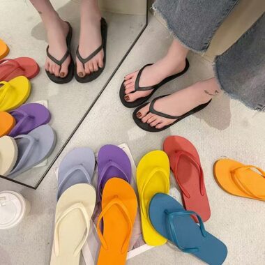custom minimalist women rubber flip flops supplier