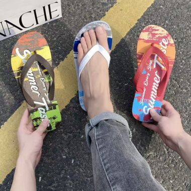 custom stylish non-slip men rubber flip flops supplier