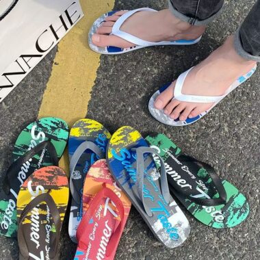 custom stylish non-slip men rubber flip flops supplier