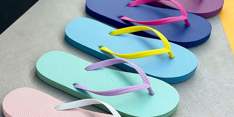 Custom summer fashion women PVC flip flops factory