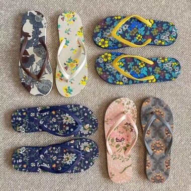 Custom summer fashion women PVC flip flops wholesale