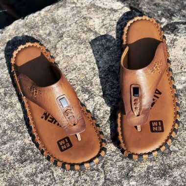 Durable non-slip men’s leather flip flops for summer
