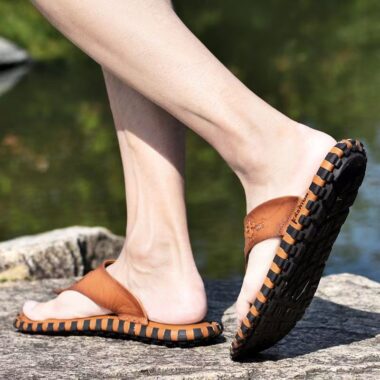 Durable non-slip men’s leather flip flops for summer