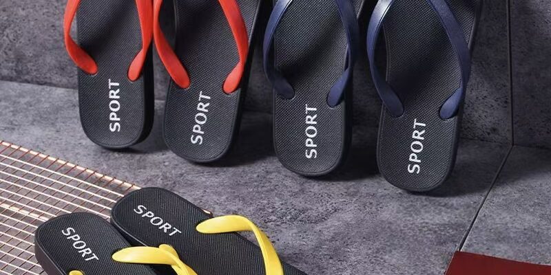 Simple fashion men’s PVC flip flops for summer