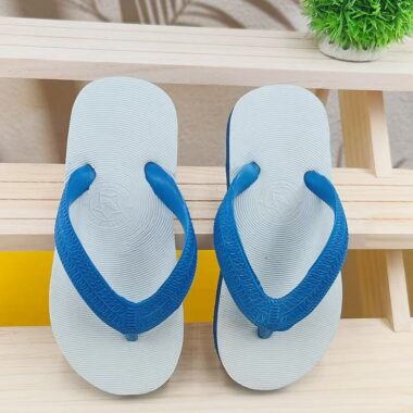Cute soft non-slip kids flip flops for summer