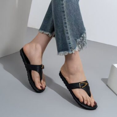 Summer metal buckle custom women’s leather flip flops