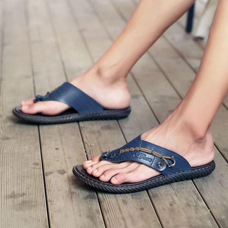 Versatile Casual Summer Men Leather Flip Flops