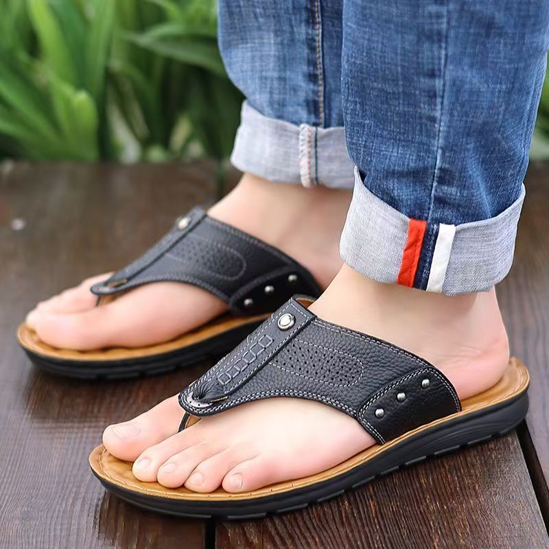 Summer Beach Men Leather Flip Flops with Anti-Slip Sole