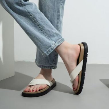 Custom Stylish Outdoor Women Leather Flip Flops