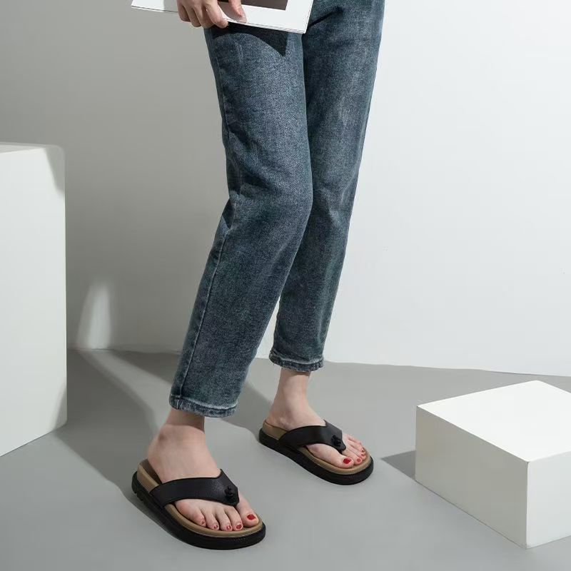 Custom Stylish Outdoor Women Leather Flip Flops