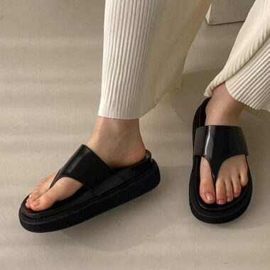 Lightweight Platform Women Leather Flip Flops with Thick Sole