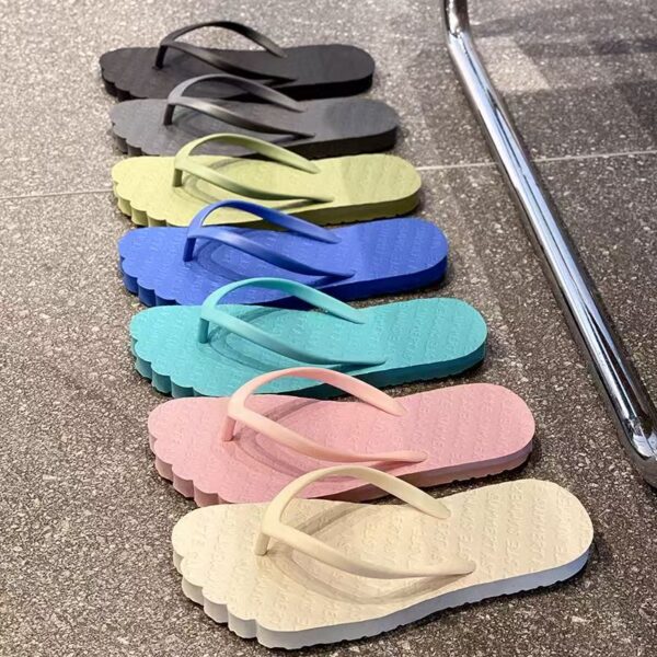 Custom Solid Color Anti-Slip Women Rubber Flip Flops